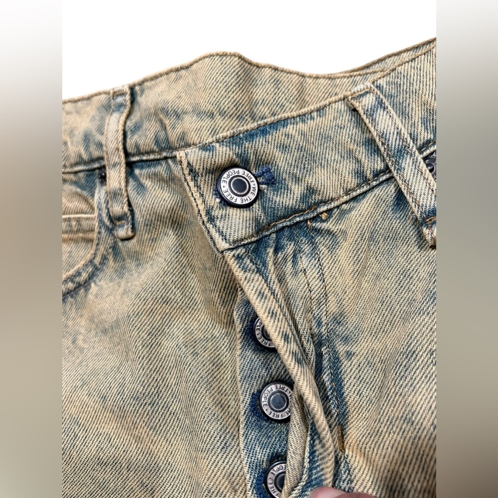 Free People We The Free Boomerang Womens Long Shorts High rise Raw Hem Size 24 - Picture 9 of 16
